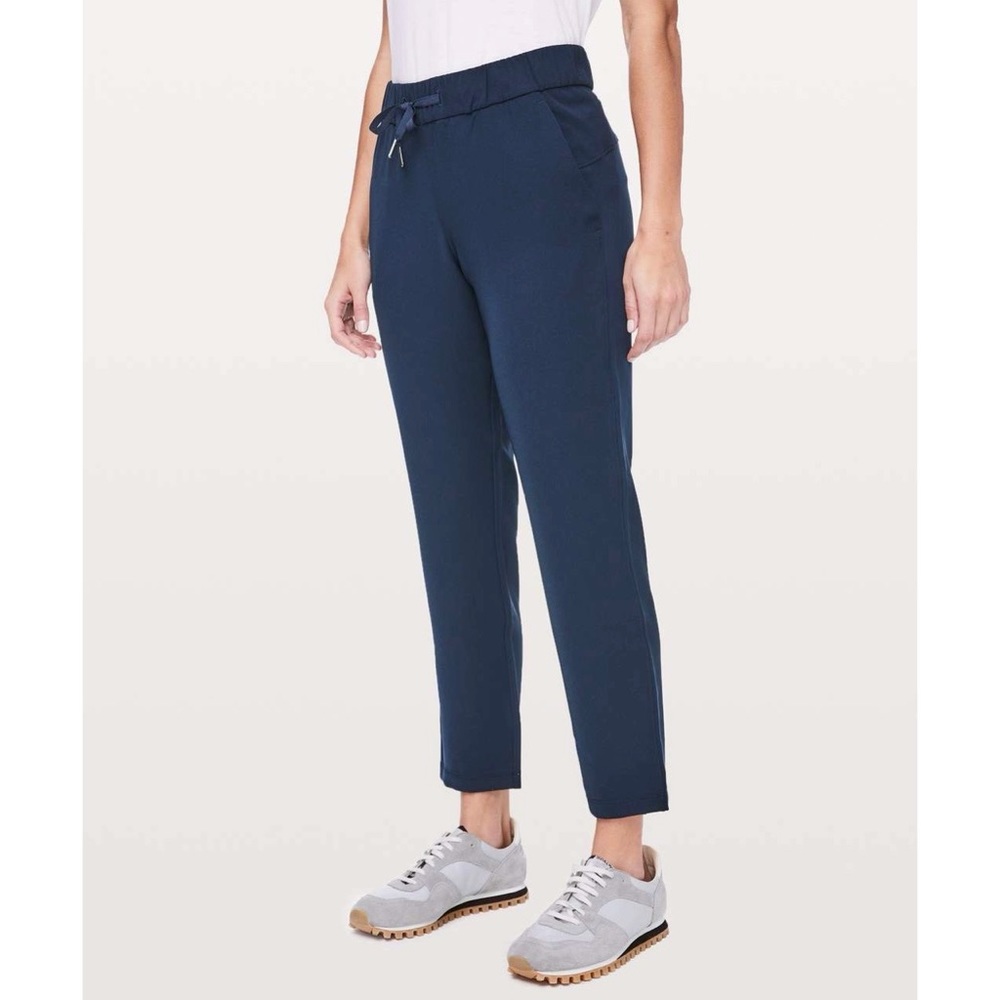Lululemon On the Fly Pant True Navy size 4